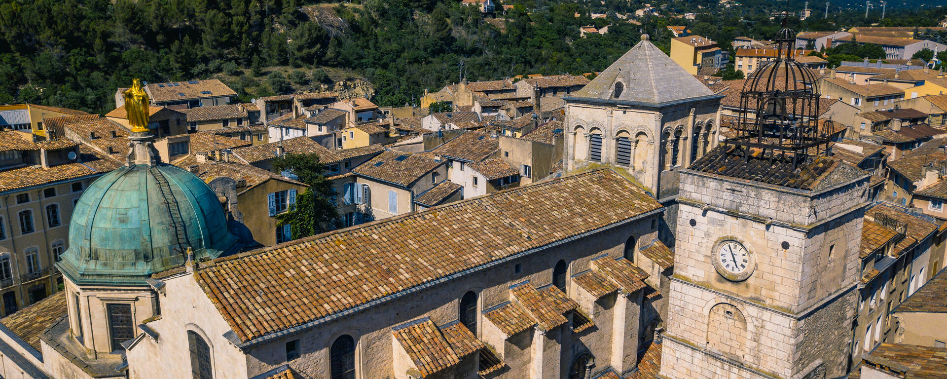 Ville | drone | cathédrale 
