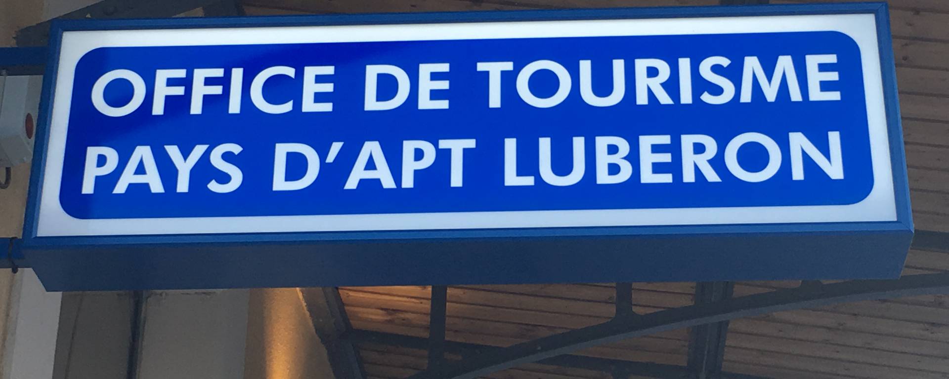 Office de tourisme Pays d'Apt Luberon vacances gare les ocres