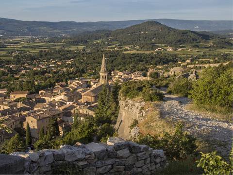 Crédit photo - Office de tourisme Pays d'Apt Luberon Village de Saint-Saturnin-lès-Apt