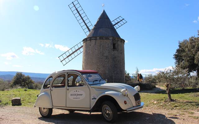 Deuche Forever | Lavande | Balade en 2CV | Découvrir le Luberon