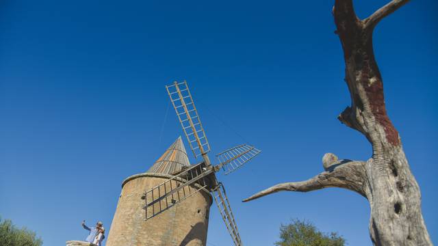 Goult | Village du Luberon | Moulin de Goult 