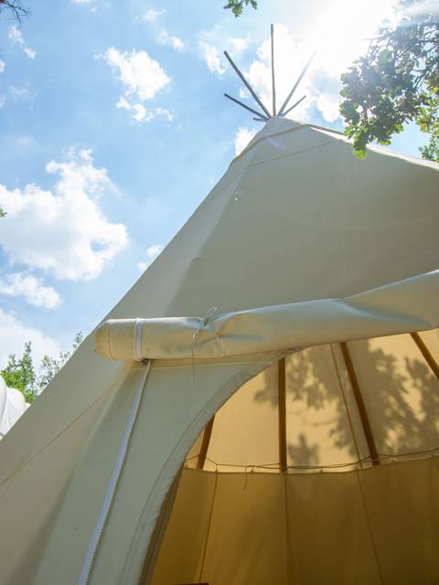 Tipi | Camping | Hébergement insolite