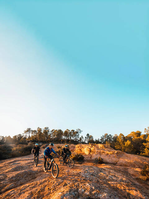 Generalmente Fantástico Ajustamiento RENT BIKE LUBERON : UNE EXPÉRIENCE A VÉLO | Office de tourisme Pays d'Apt Luberon - Visitez le massif des Ocres et Apt. Generalmente Fantástico Ajustamiento RENT BIKE LUBERON : UNE EXPÉRIENCE A VÉLO | Office de tourisme Pays d'Apt Luberon - Visitez le massif des Ocres et Apt.
