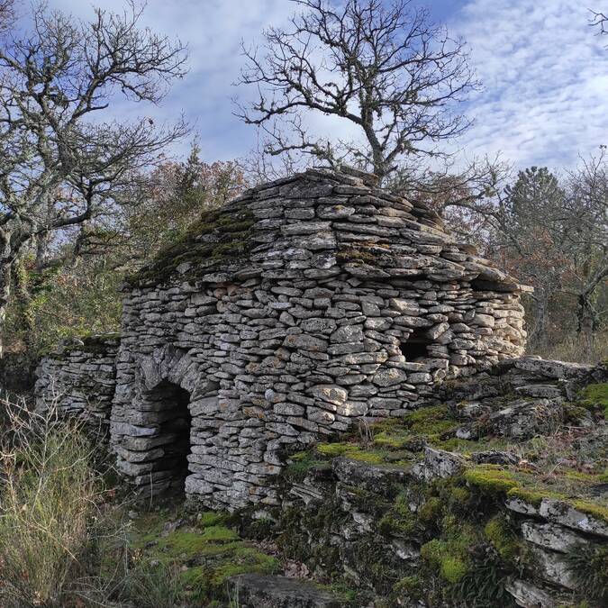  cabane | pierre | abri 