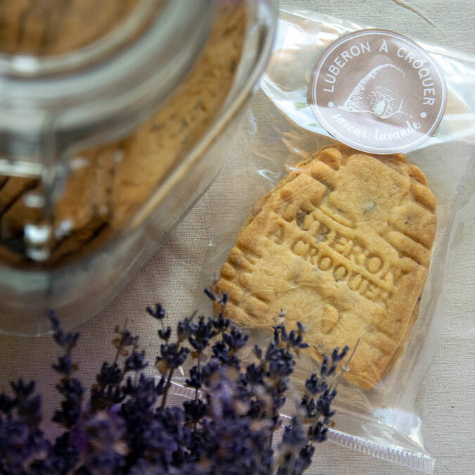 biscuit | emporte pièce | sablés | lavande