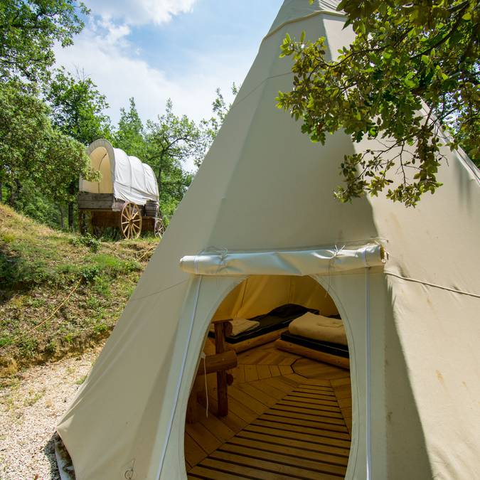 Tipi | Camping | Hébergement insolite