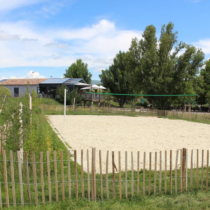 Plan d'eau de la Riaille | Base de loisirs | Terrain de Beach Volley