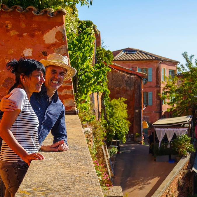 Roussillon |Plus beaux village de France | Maison | Façades colorées | Village | Couple 