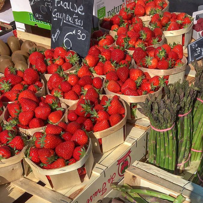 Marché provençal du Luberon | Fraises | Variétés | Étal