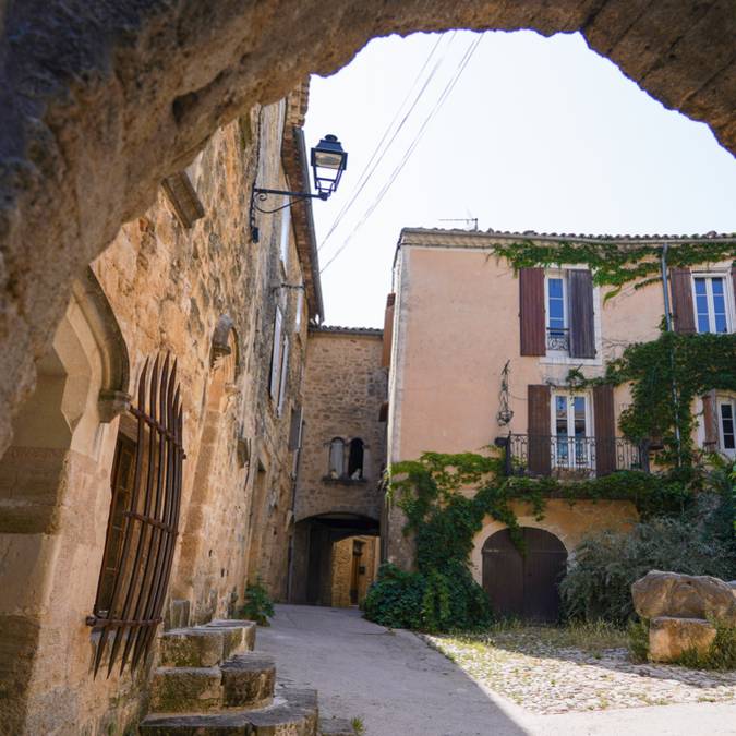 porche | rue  | village 